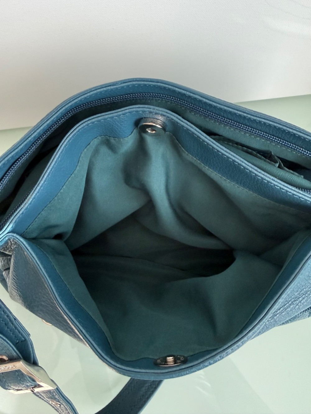 Stone & Co Turquoise Blue Leather Shoulder Bag EUC Classic Everyday Tote - Picture 9 of 16